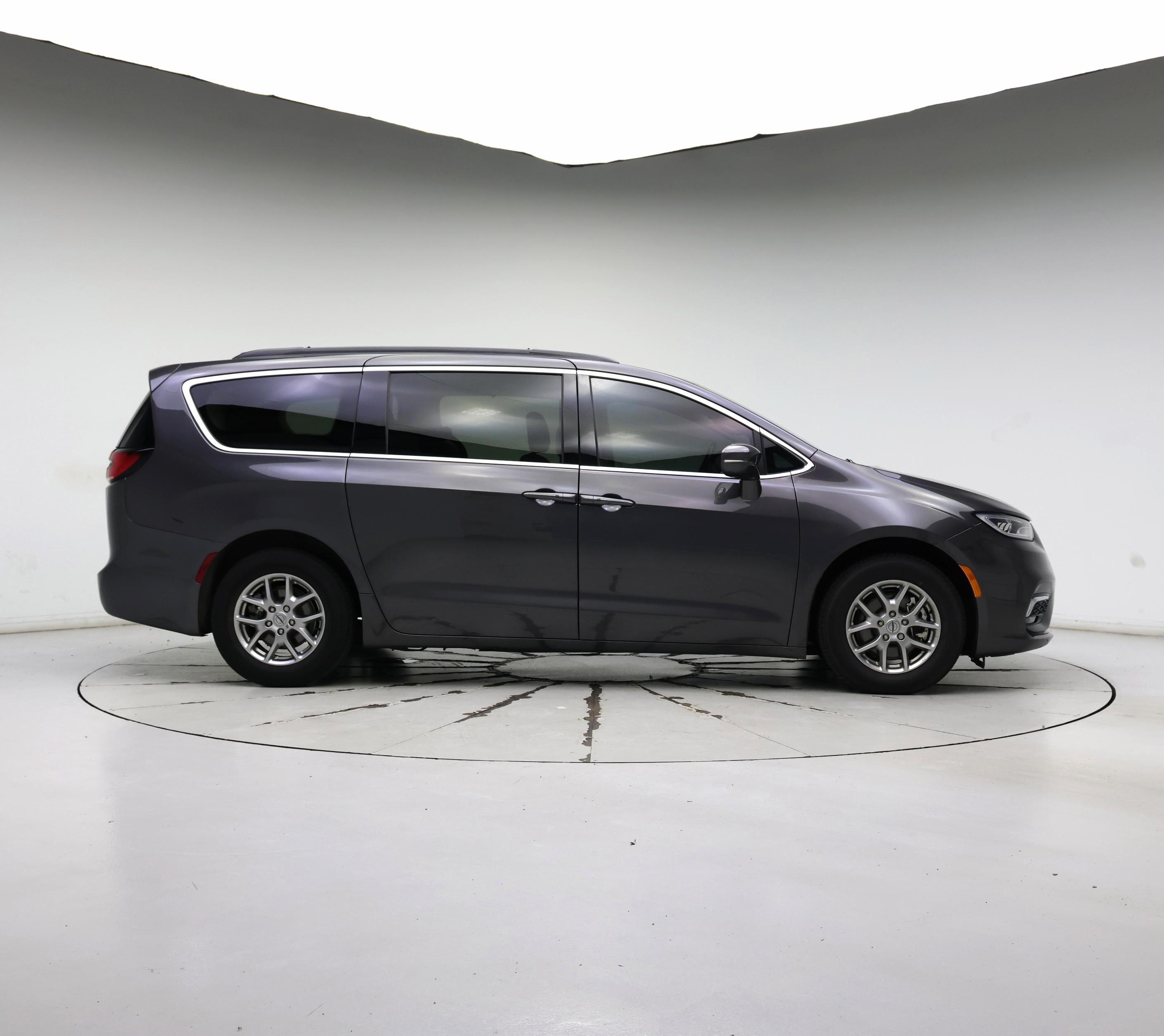 Thumbnail: 2021 Chrysler Pacifica - 7