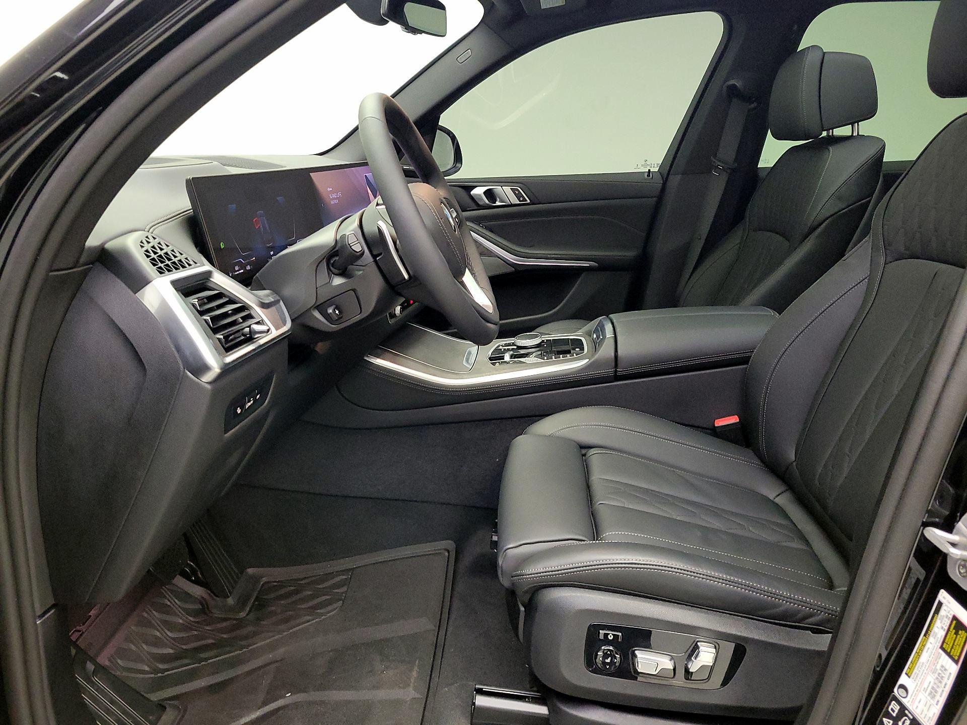 Thumbnail: 2025 BMW X5 - 11