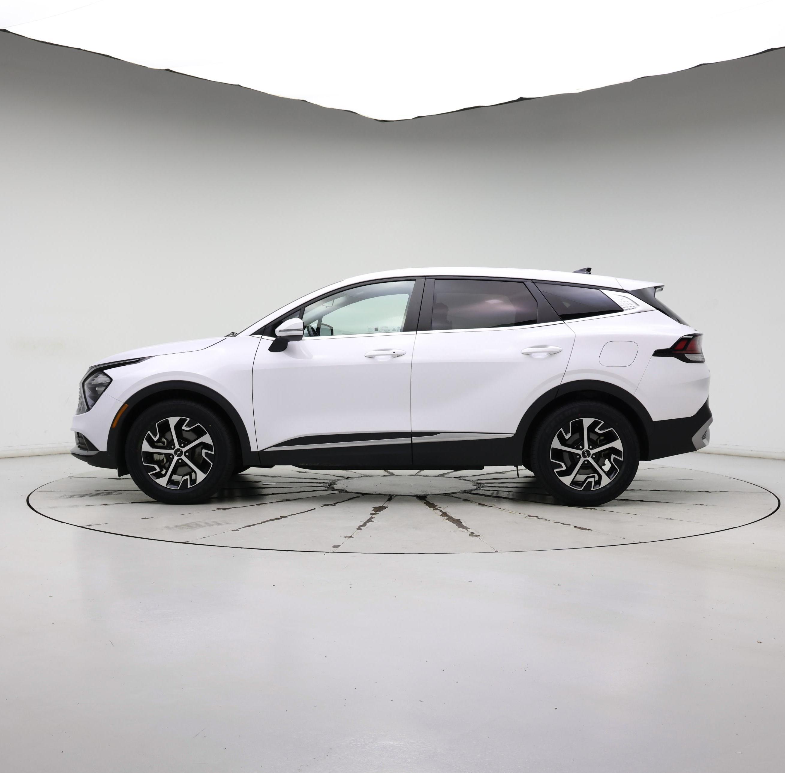 Thumbnail: 2023 Kia Sportage - 3