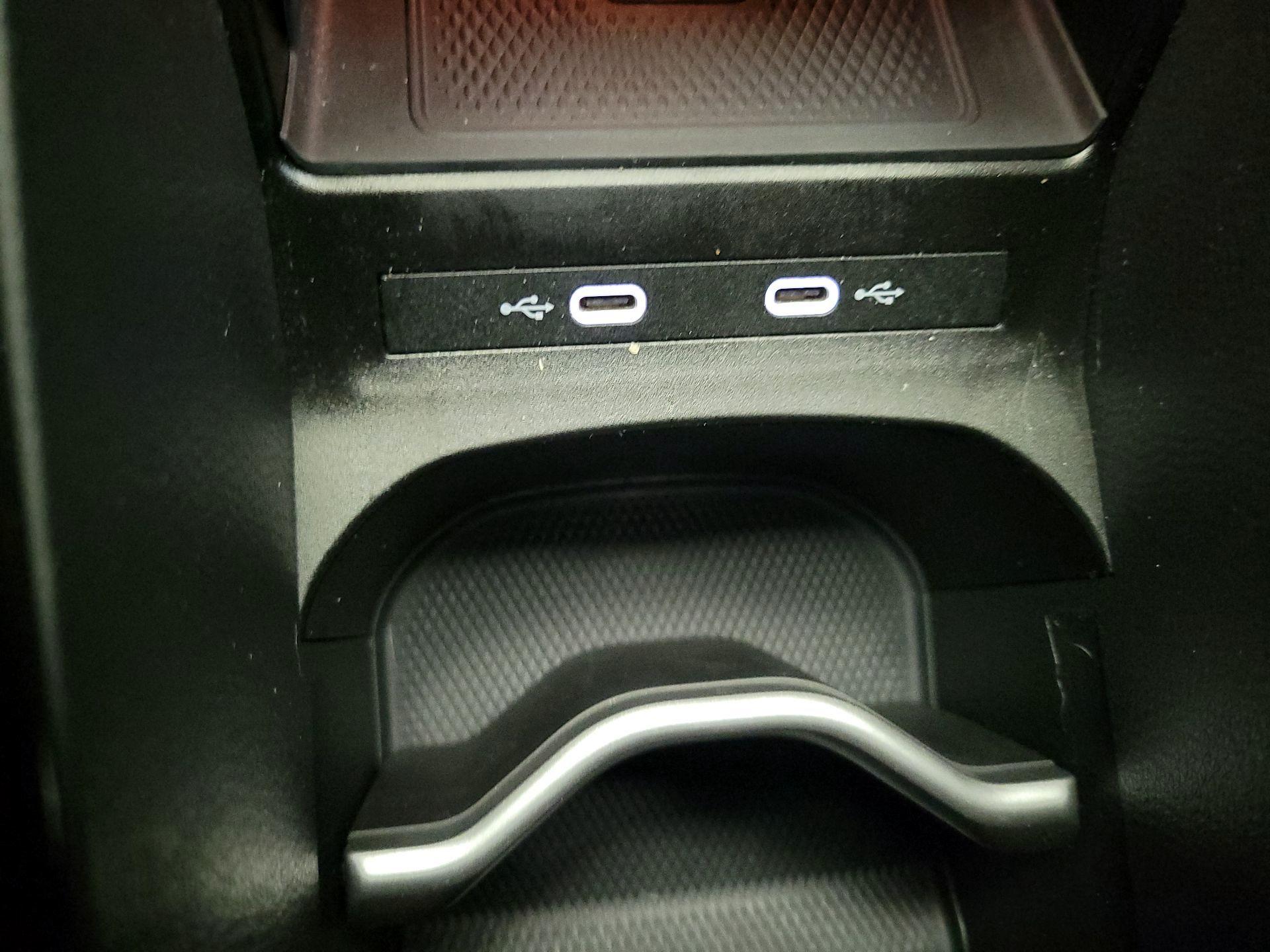 Thumbnail: 2021 Volkswagen ID.4 - 18
