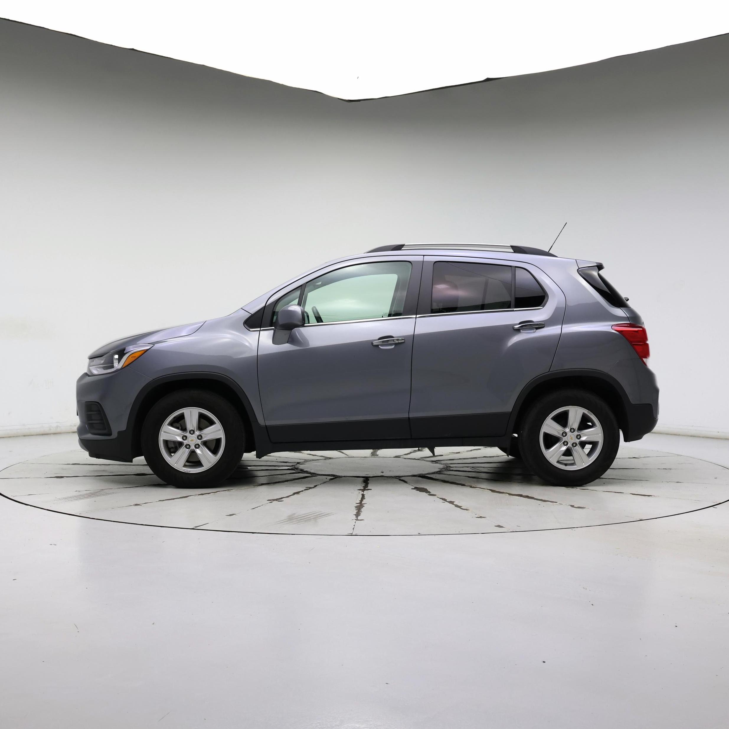 Thumbnail: 2019 Chevrolet Trax - 3
