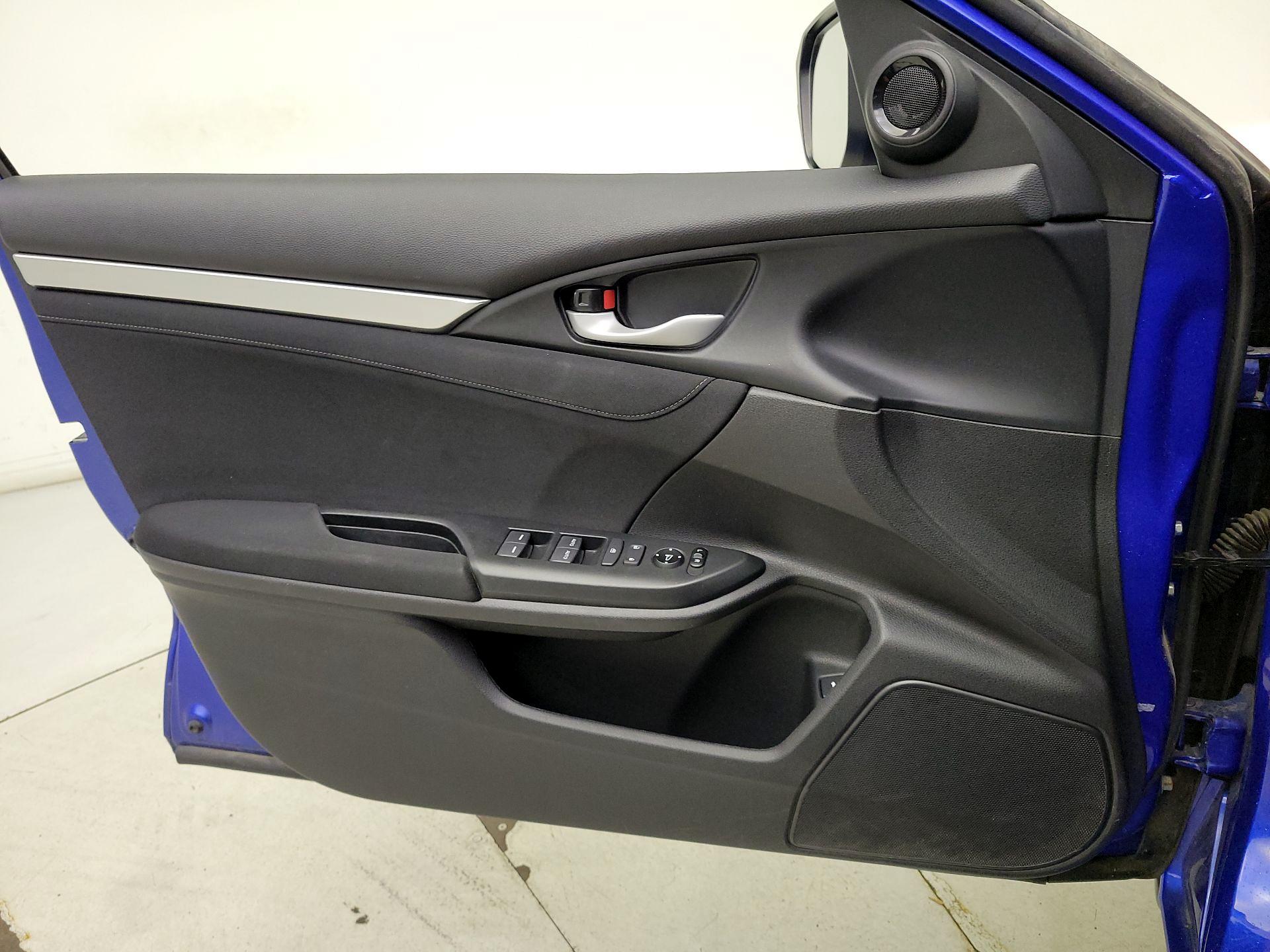 Thumbnail: 2018 Honda Civic - 12