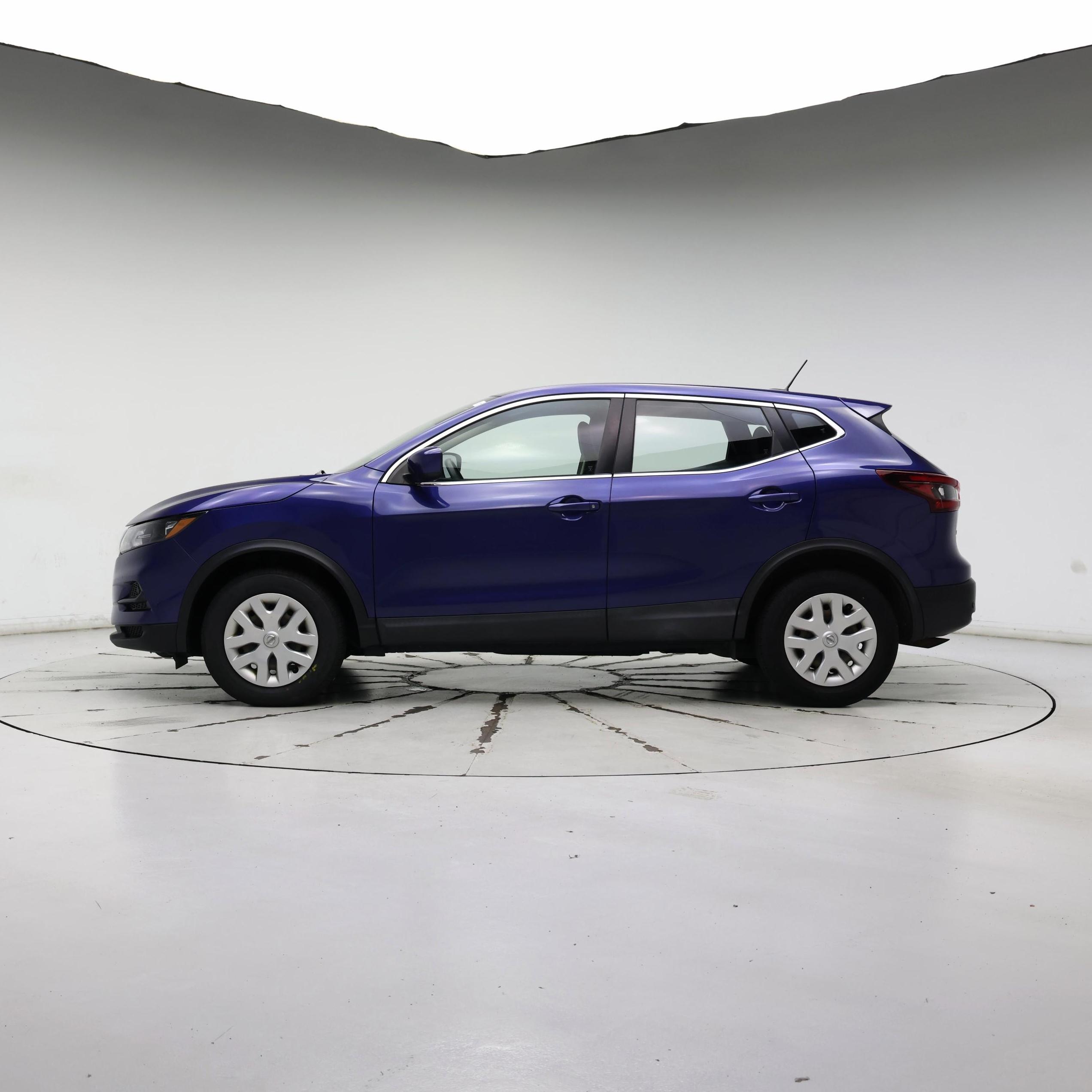 Thumbnail: 2020 Nissan Rogue Sport - 3
