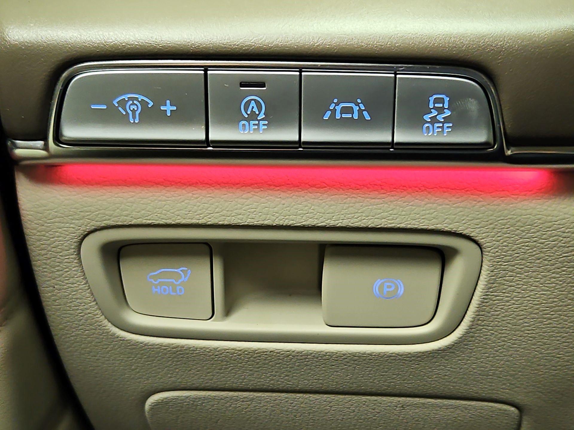 Thumbnail: 2021 Genesis GV80 - 13