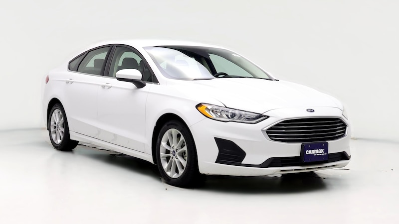2020 Ford Fusion SE Hero Image