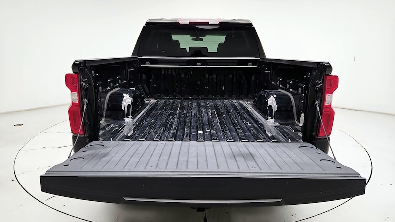 2021 Chevrolet Silverado 1500 Custom 18