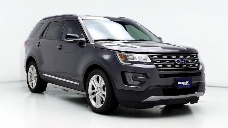 2017 Ford Explorer XLT Hero Image