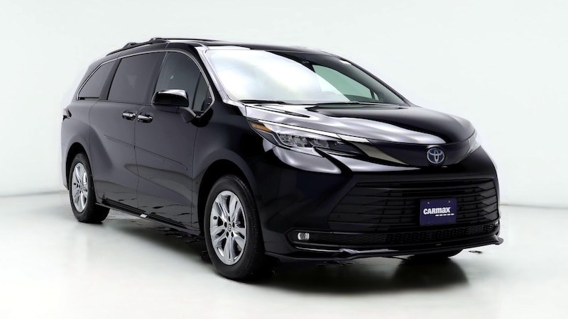 2023 Toyota Sienna L Hero Image