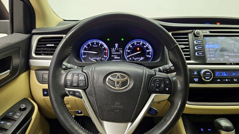 2015 Toyota Highlander XLE 10