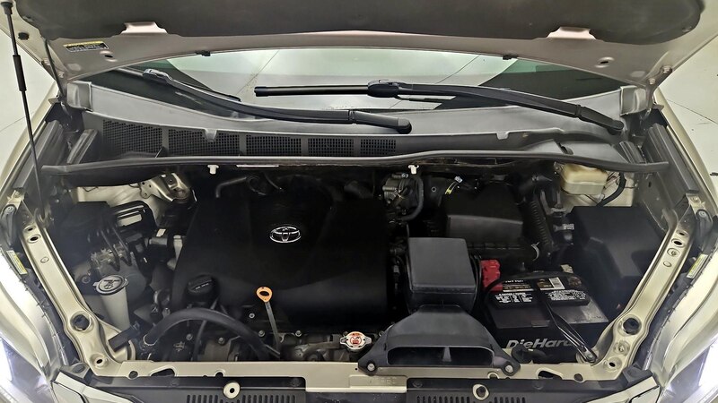 2017 Toyota Sienna Limited 24