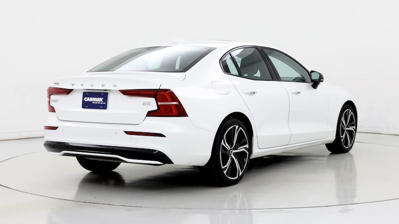 2024 Volvo S60 B5 Core 8