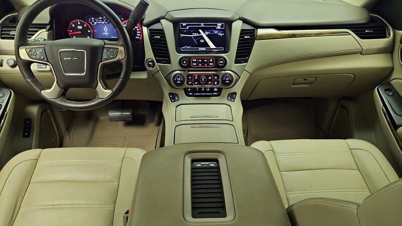 2016 GMC Yukon Denali 9