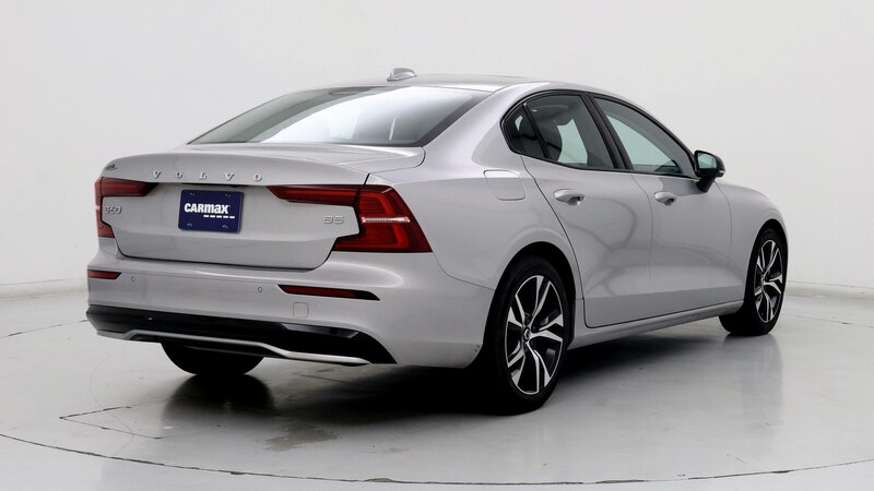 2024 Volvo S60 B5 Core 8