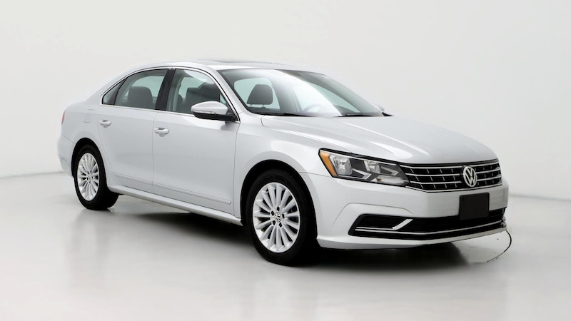 2017 Volkswagen Passat SE Hero Image