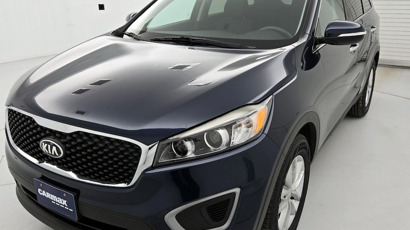 2016 Kia Sorento LX Hero Image