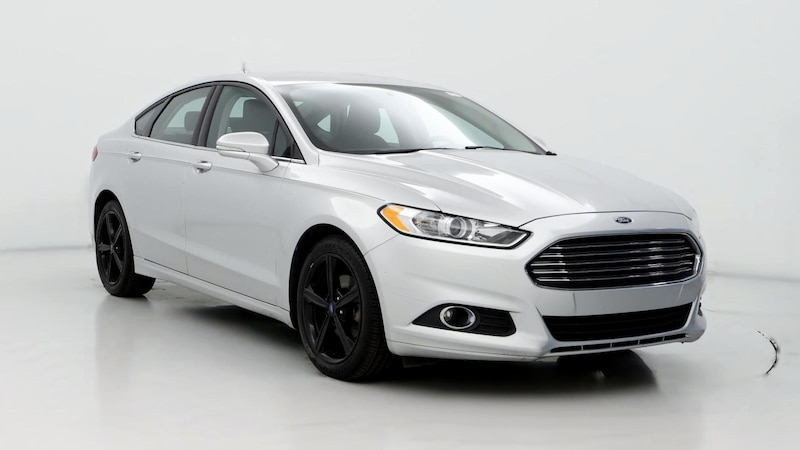 2016 Ford Fusion SE Hero Image