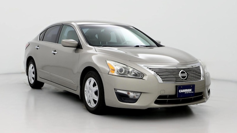 2015 Nissan Altima S Hero Image