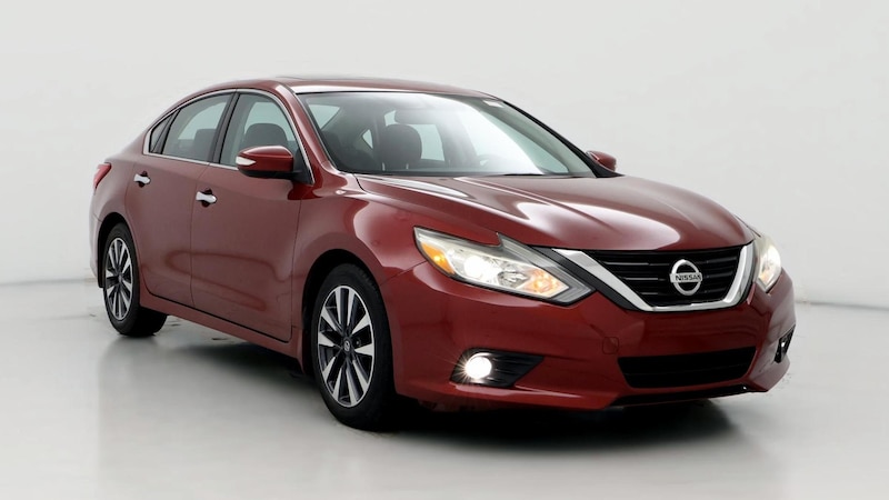 2017 Nissan Altima SV Hero Image