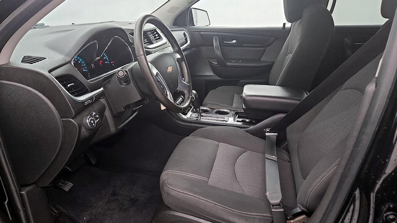 2016 Chevrolet Traverse LT 11