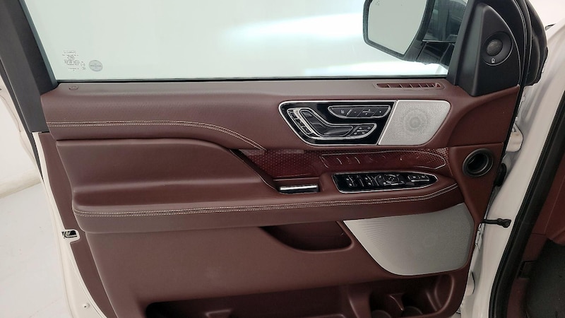 2019 Lincoln Navigator Black Label 12