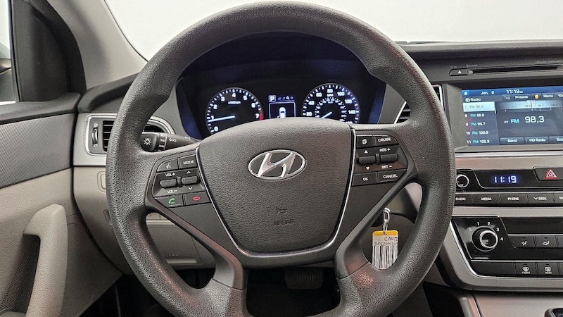 2016 Hyundai Sonata SE 10