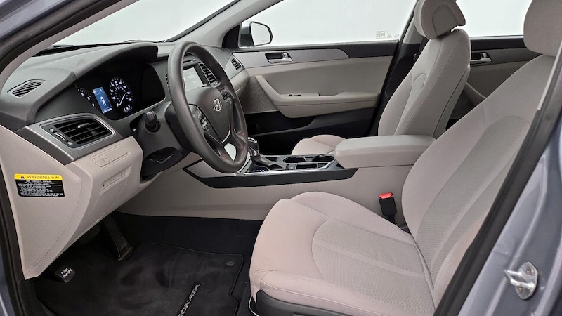 2016 Hyundai Sonata SE 11