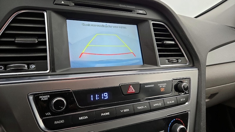 2016 Hyundai Sonata SE 14