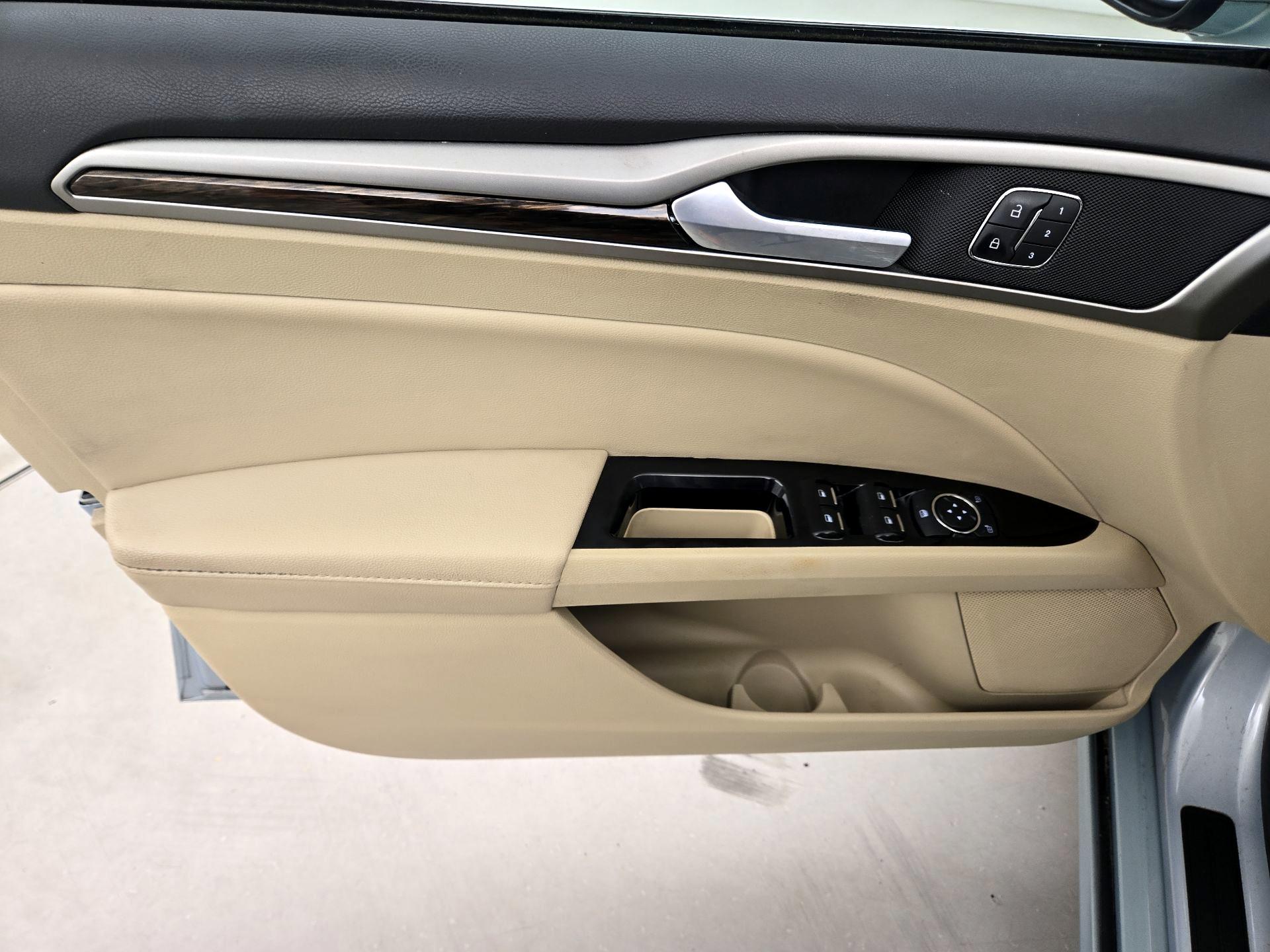 Thumbnail: 2014 Ford Fusion - 12