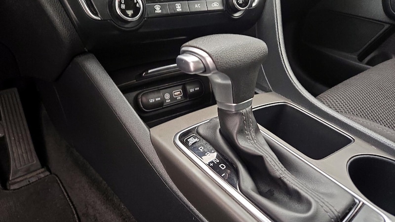 2020 Kia Optima LX 17