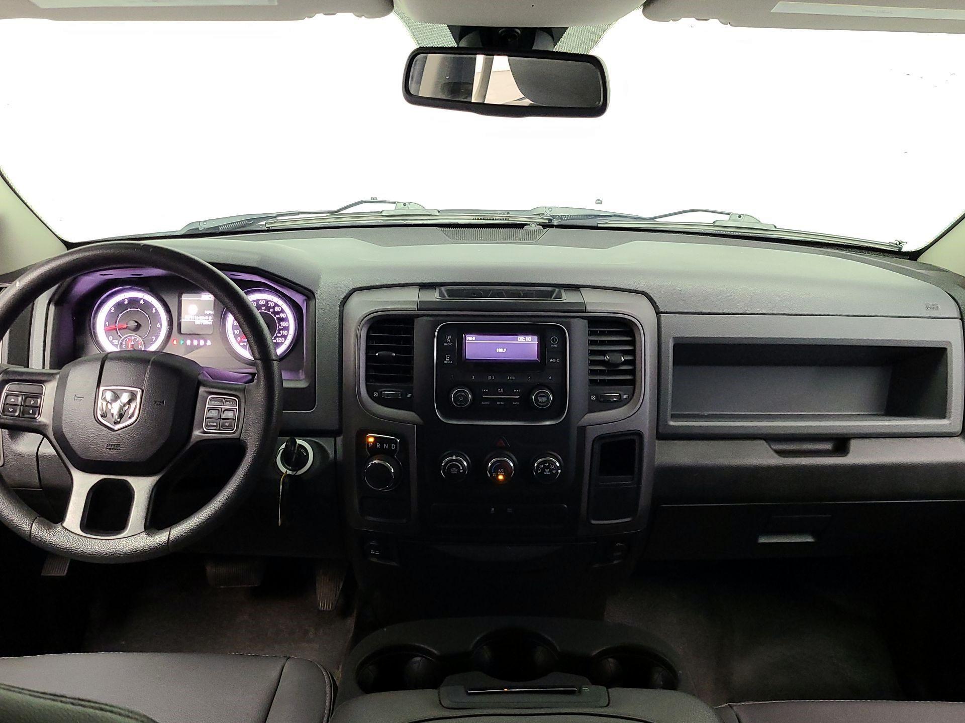 Thumbnail: 2019 RAM 1500 Classic - 9