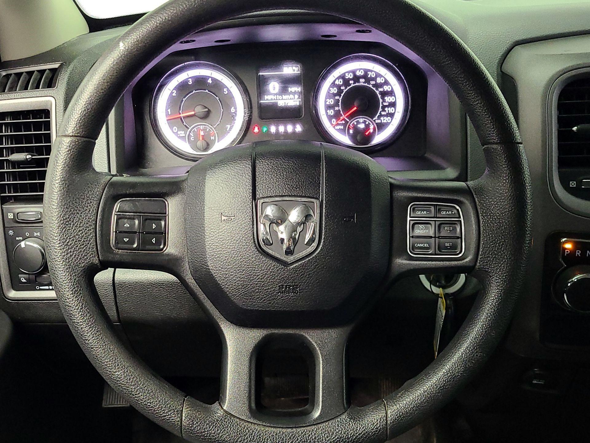 Thumbnail: 2019 RAM 1500 Classic - 10