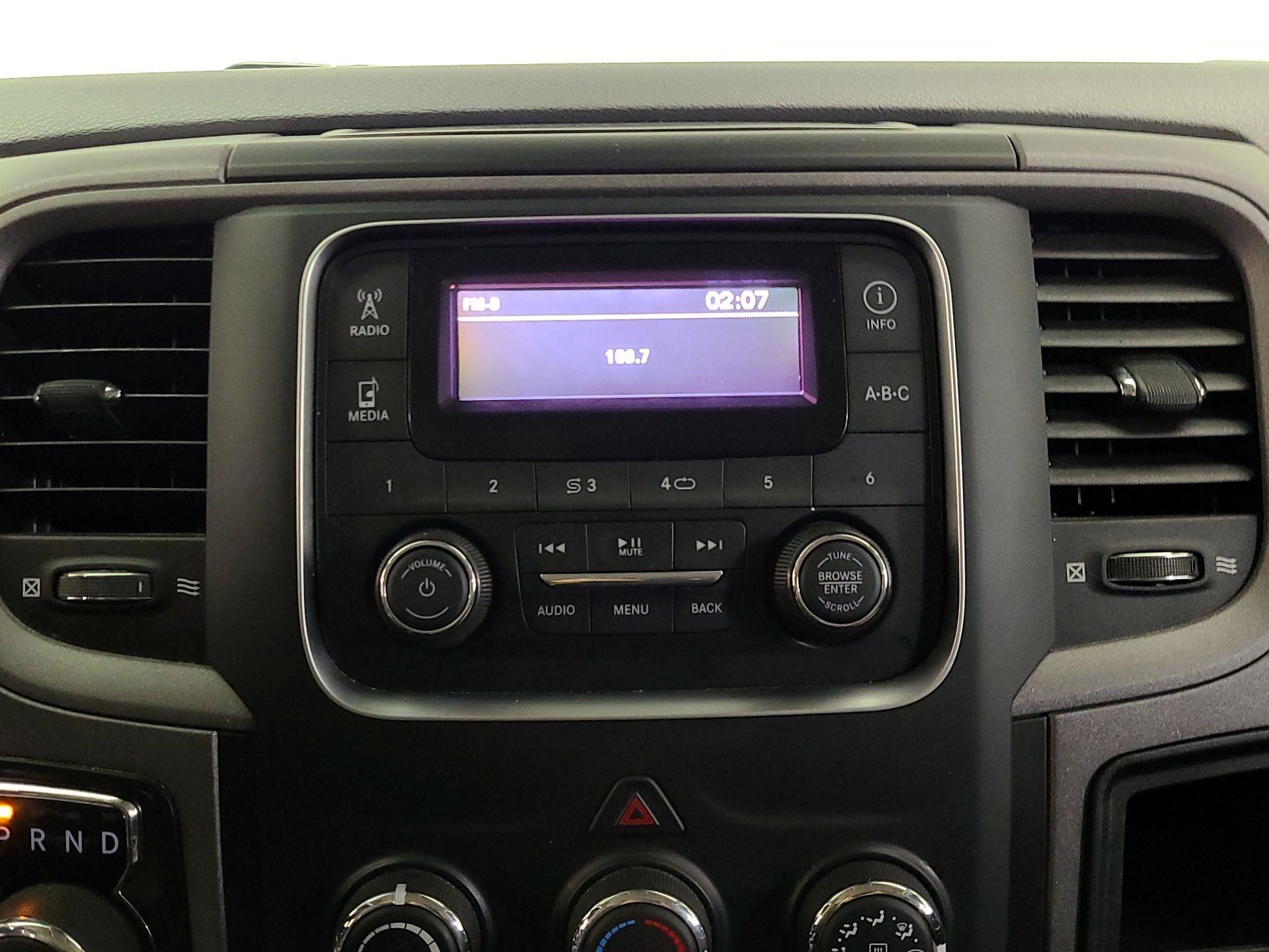 Thumbnail: 2019 RAM 1500 Classic - 15