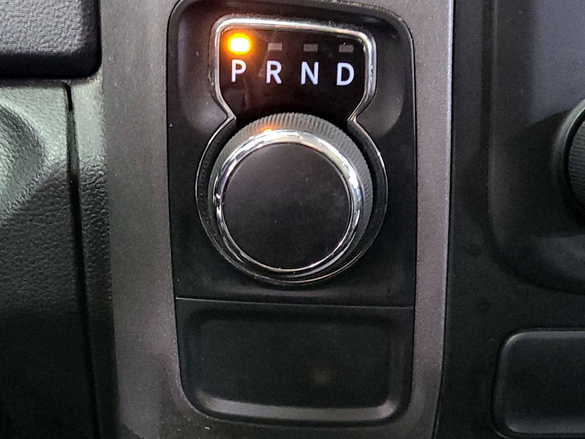 Thumbnail: 2019 RAM 1500 Classic - 17