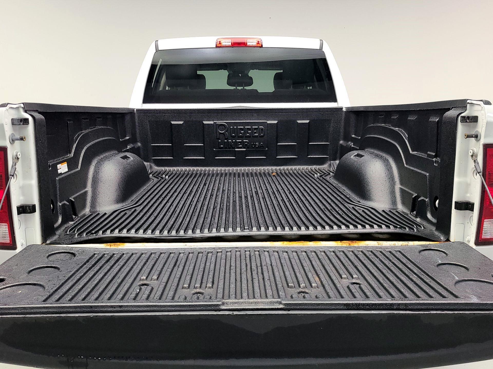 Thumbnail: 2019 RAM 1500 Classic - 20