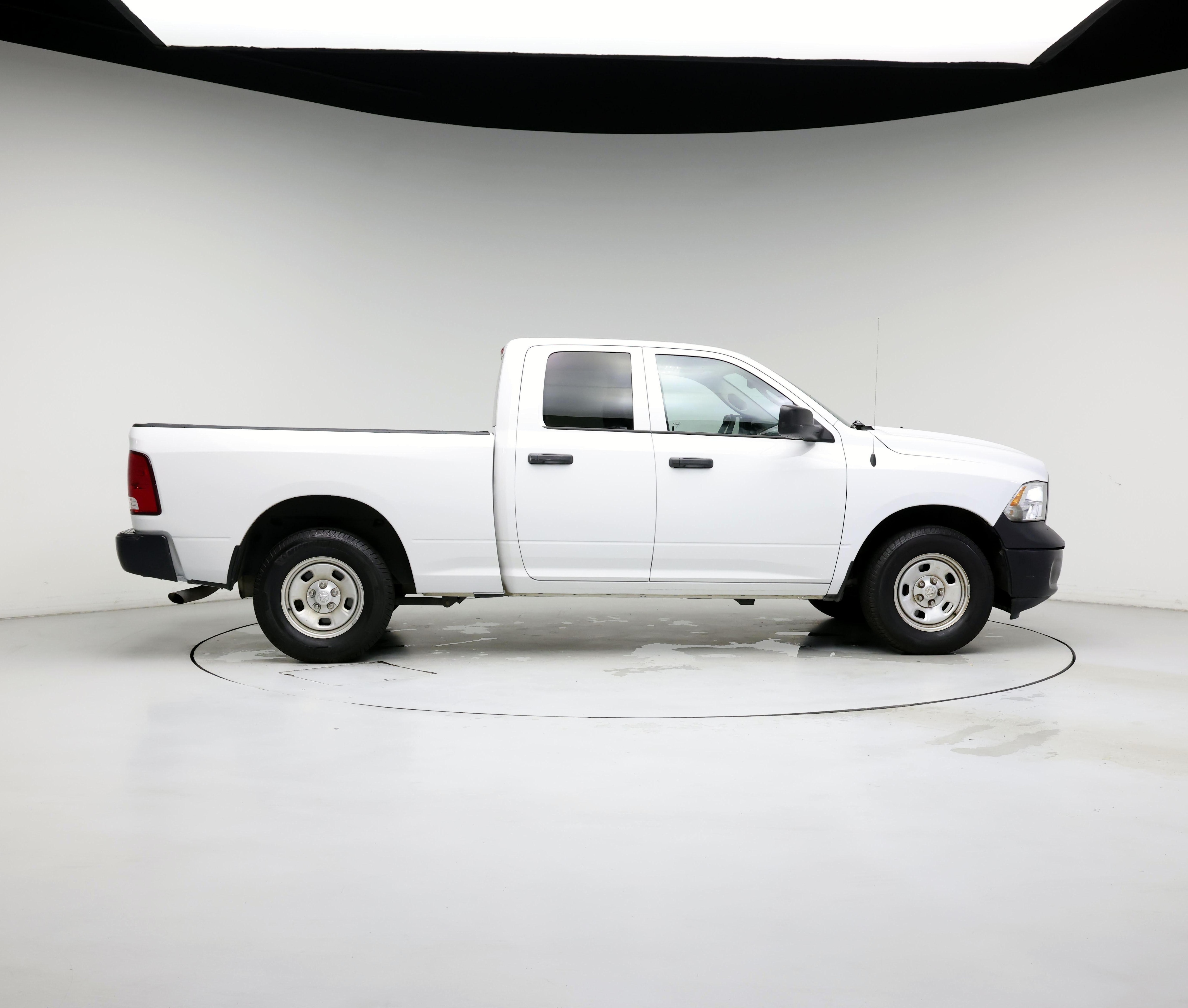 Thumbnail: 2019 RAM 1500 Classic - 7