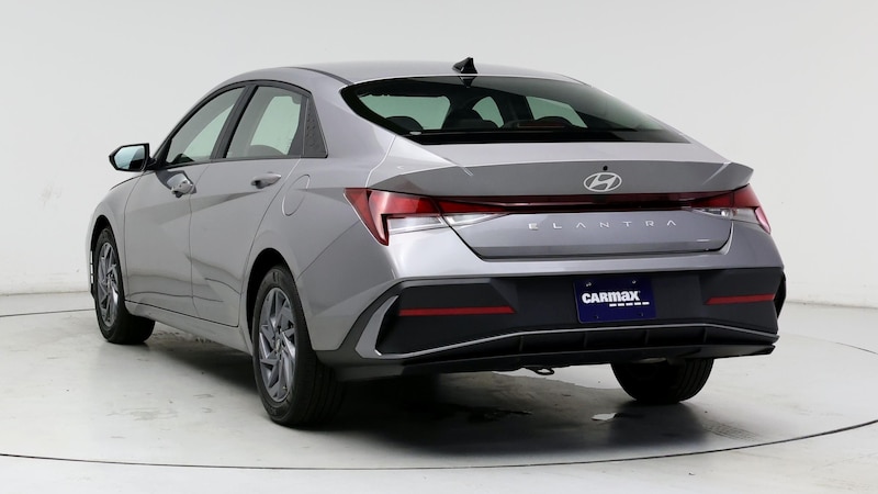 2024 Hyundai Elantra SEL 2