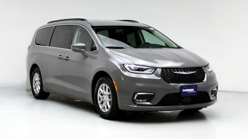 2022 Chrysler Pacifica Touring L Hero Image