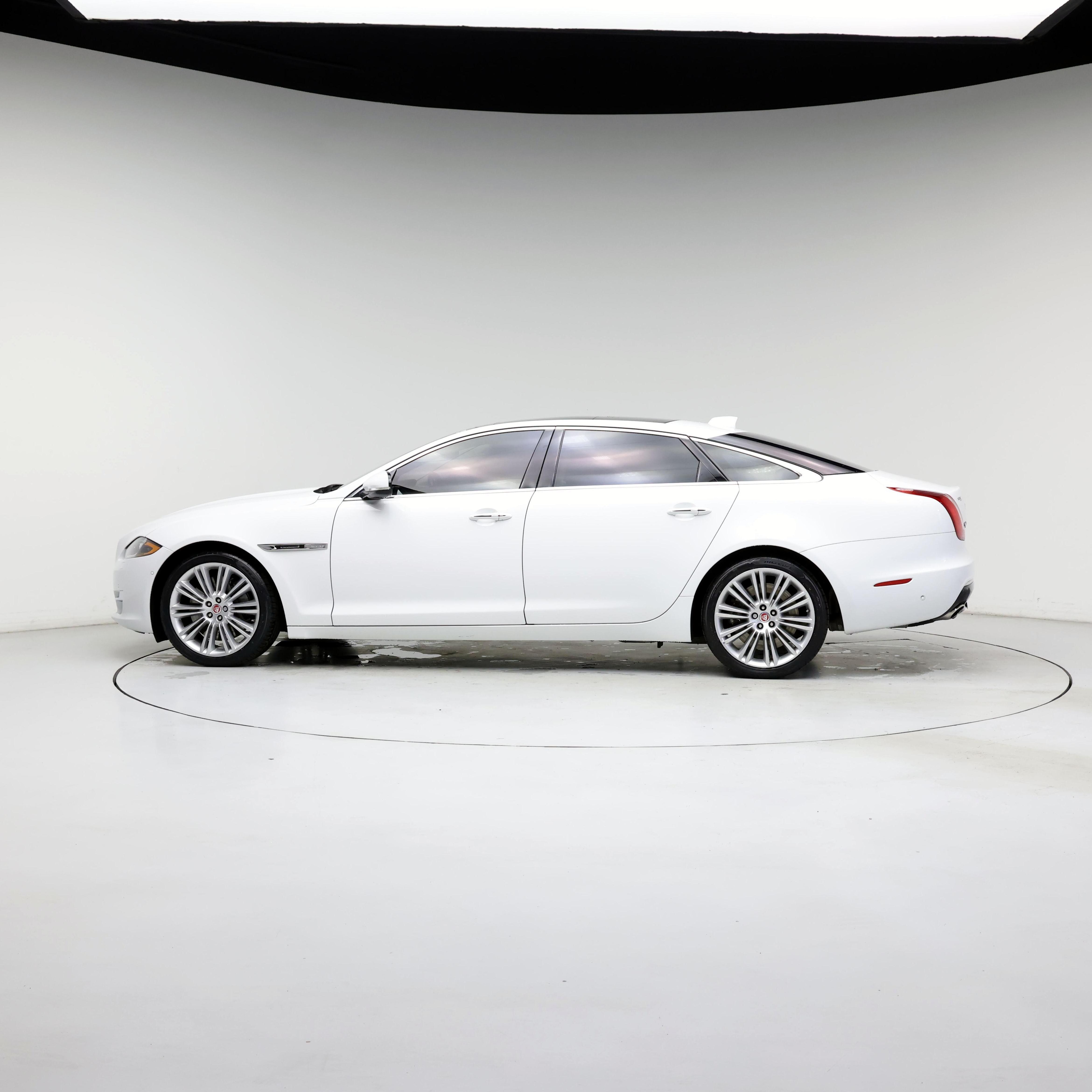 Thumbnail: 2018 Jaguar XJ - 3