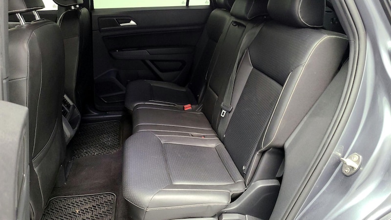 2020 Volkswagen Atlas SE 19