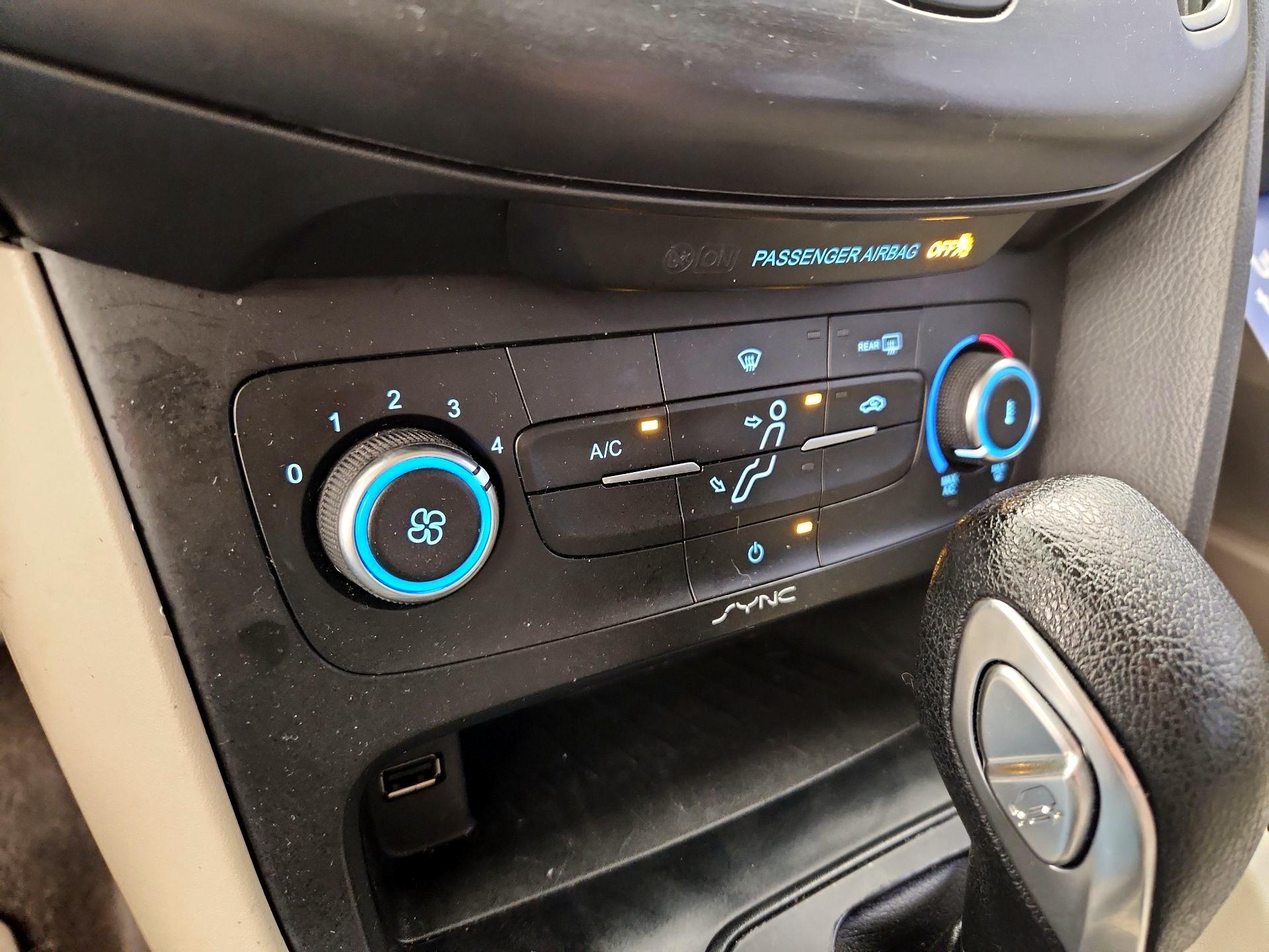 Thumbnail: 2018 Ford Focus - 16