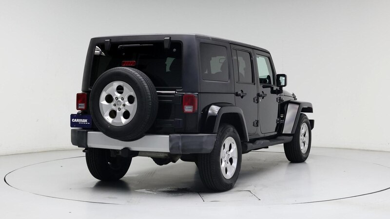 2013 Jeep Wrangler Sahara 8