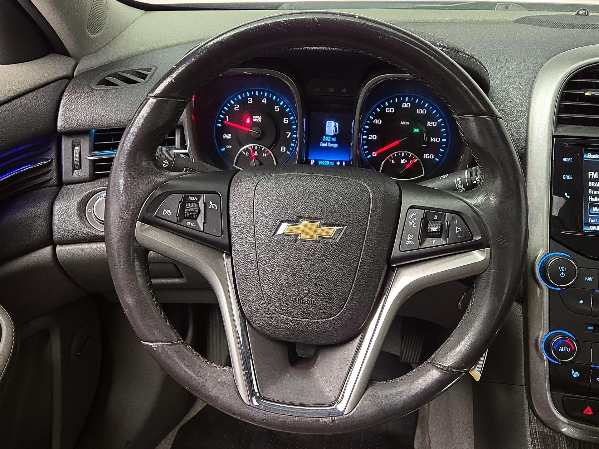Thumbnail: 2014 Chevrolet Malibu - 10