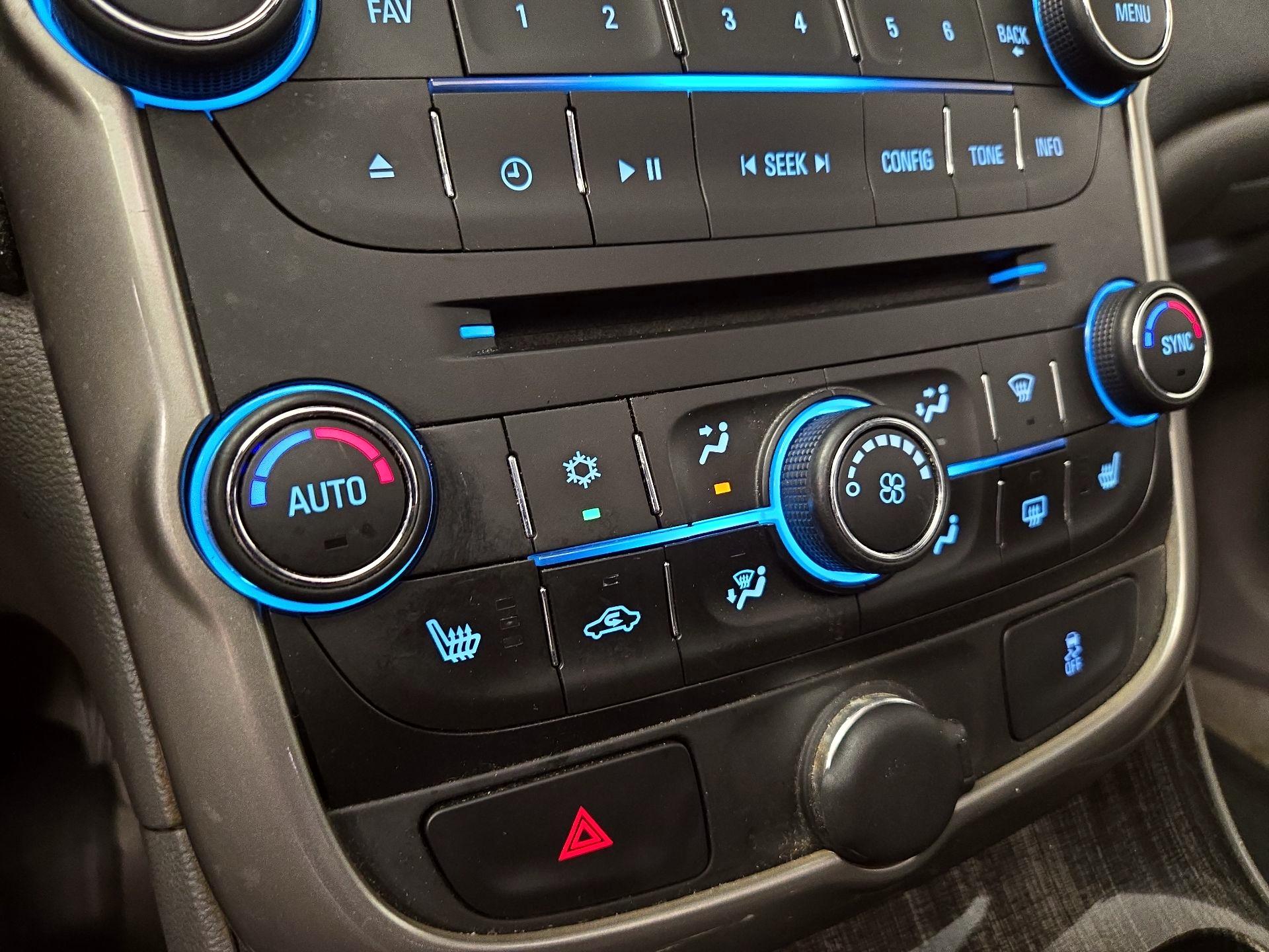 Thumbnail: 2014 Chevrolet Malibu - 17
