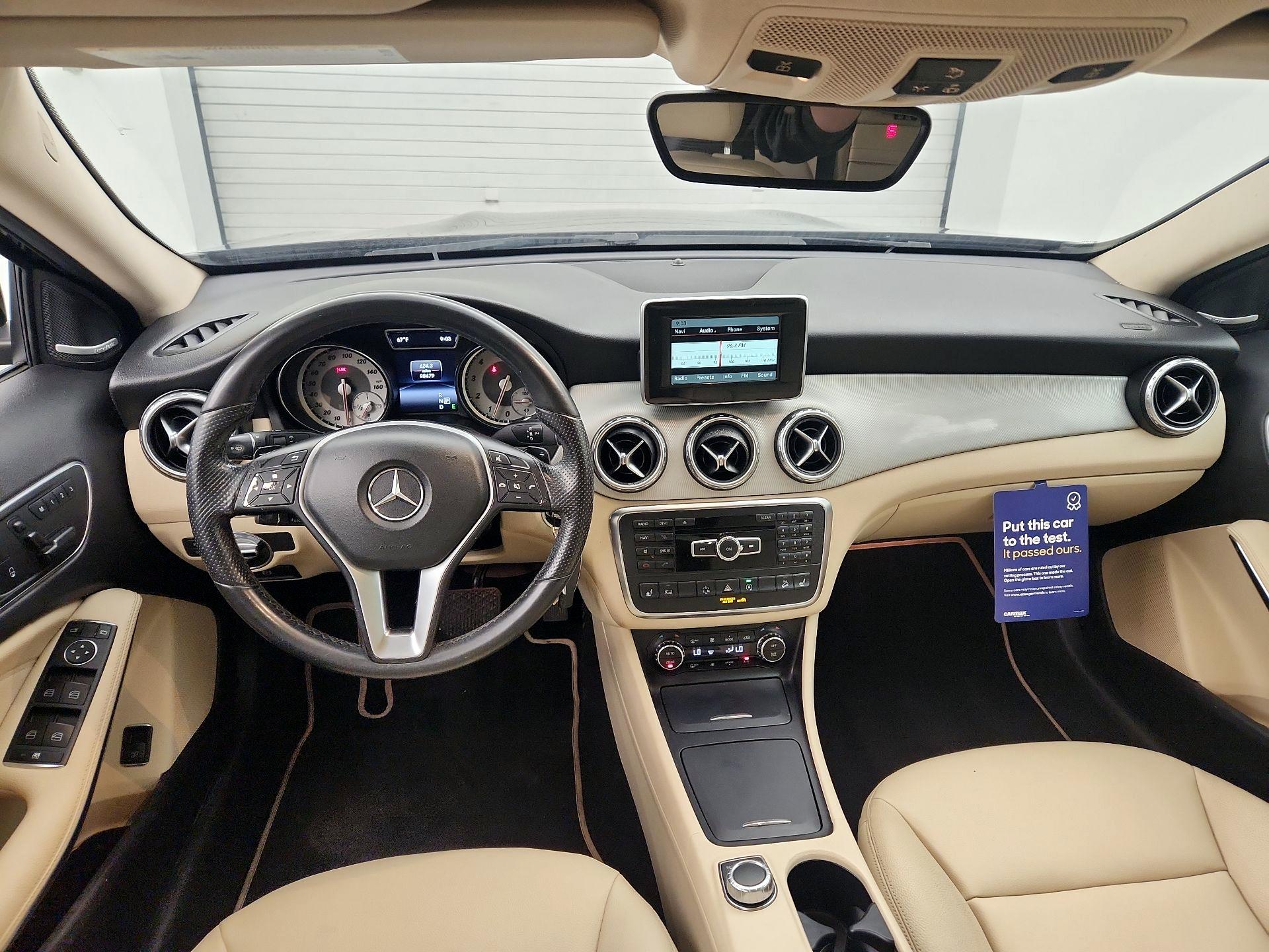 Thumbnail: 2015 Mercedes-Benz GLA - 9