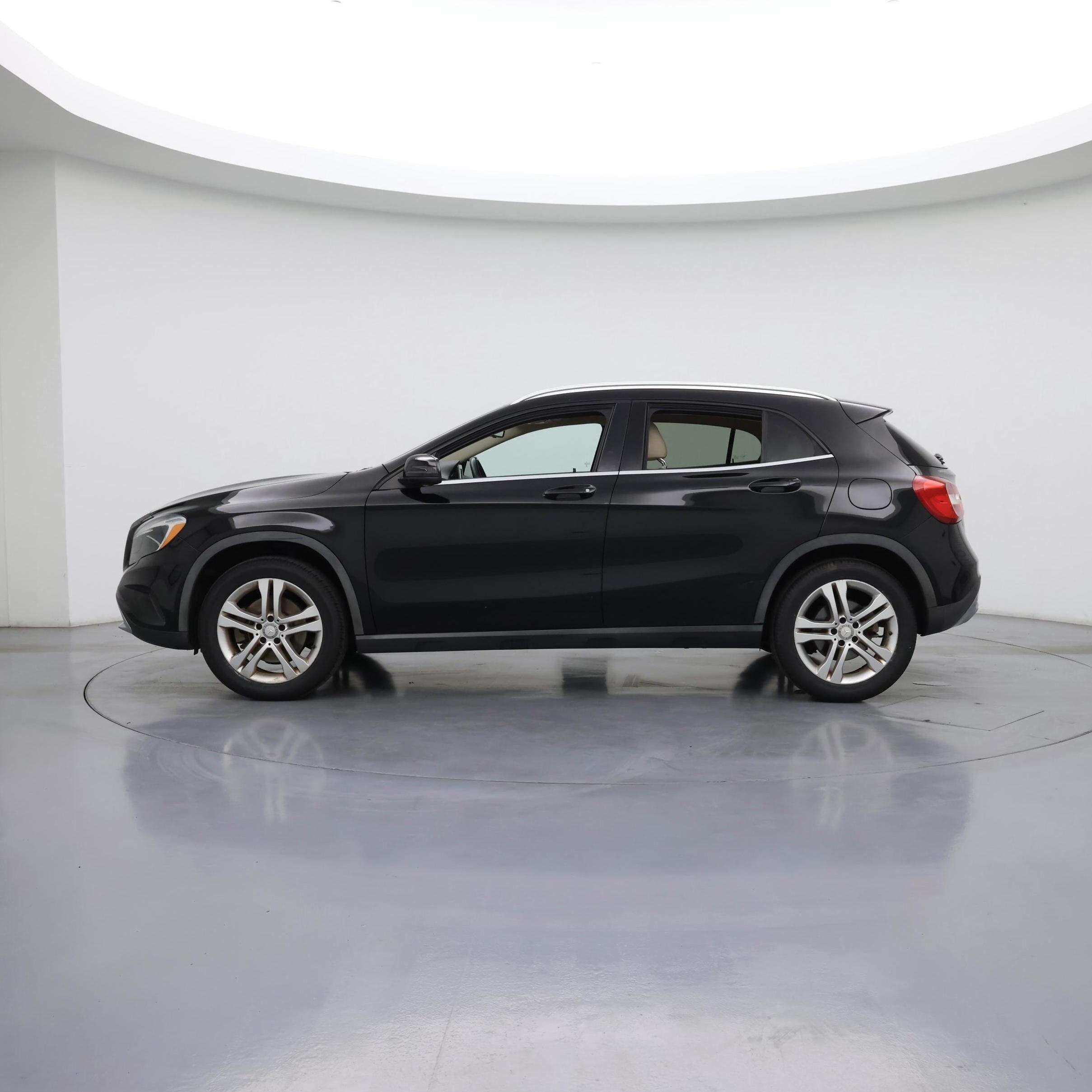 Thumbnail: 2015 Mercedes-Benz GLA - 3