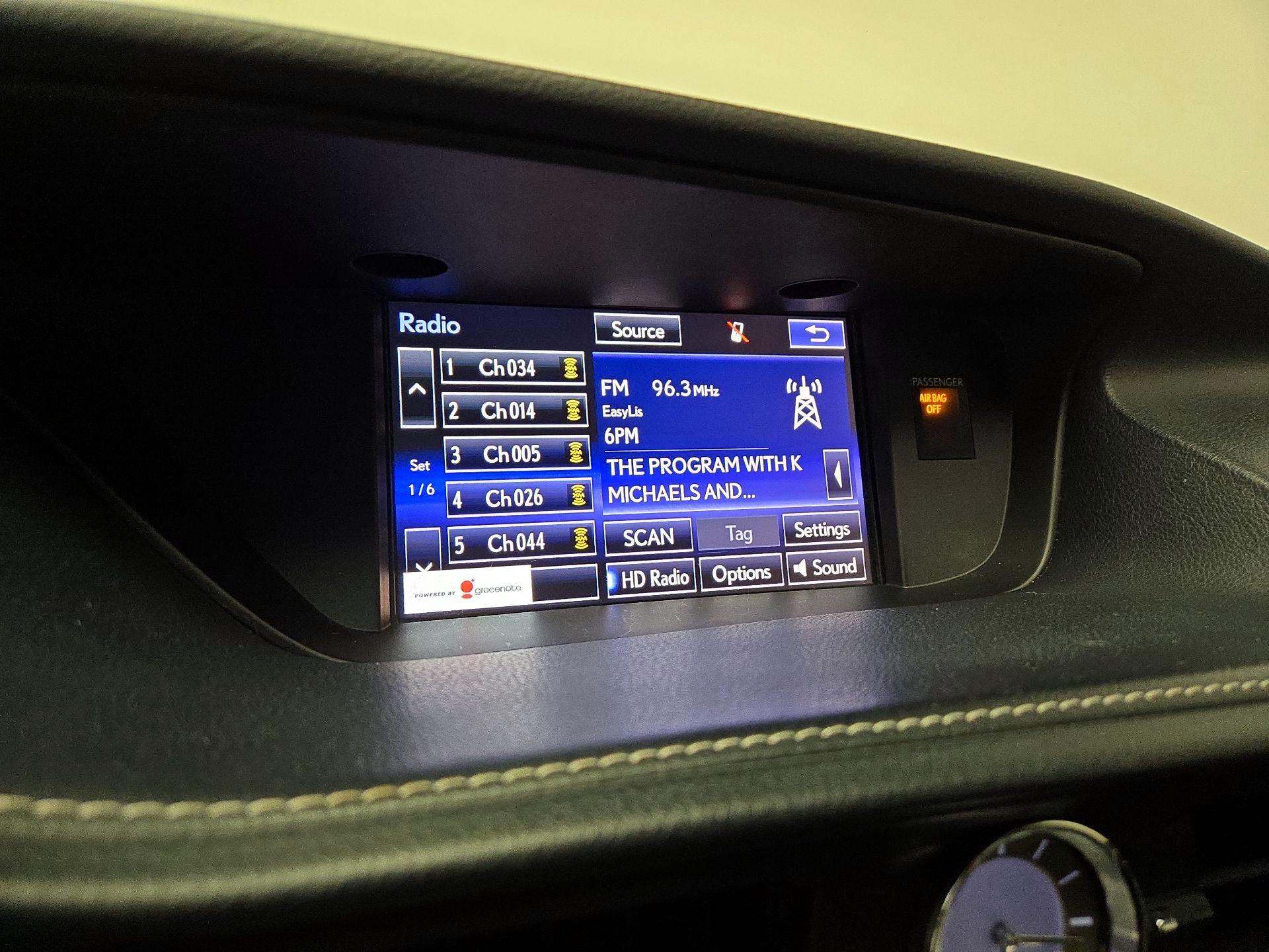 Thumbnail: 2015 Lexus ES - 16