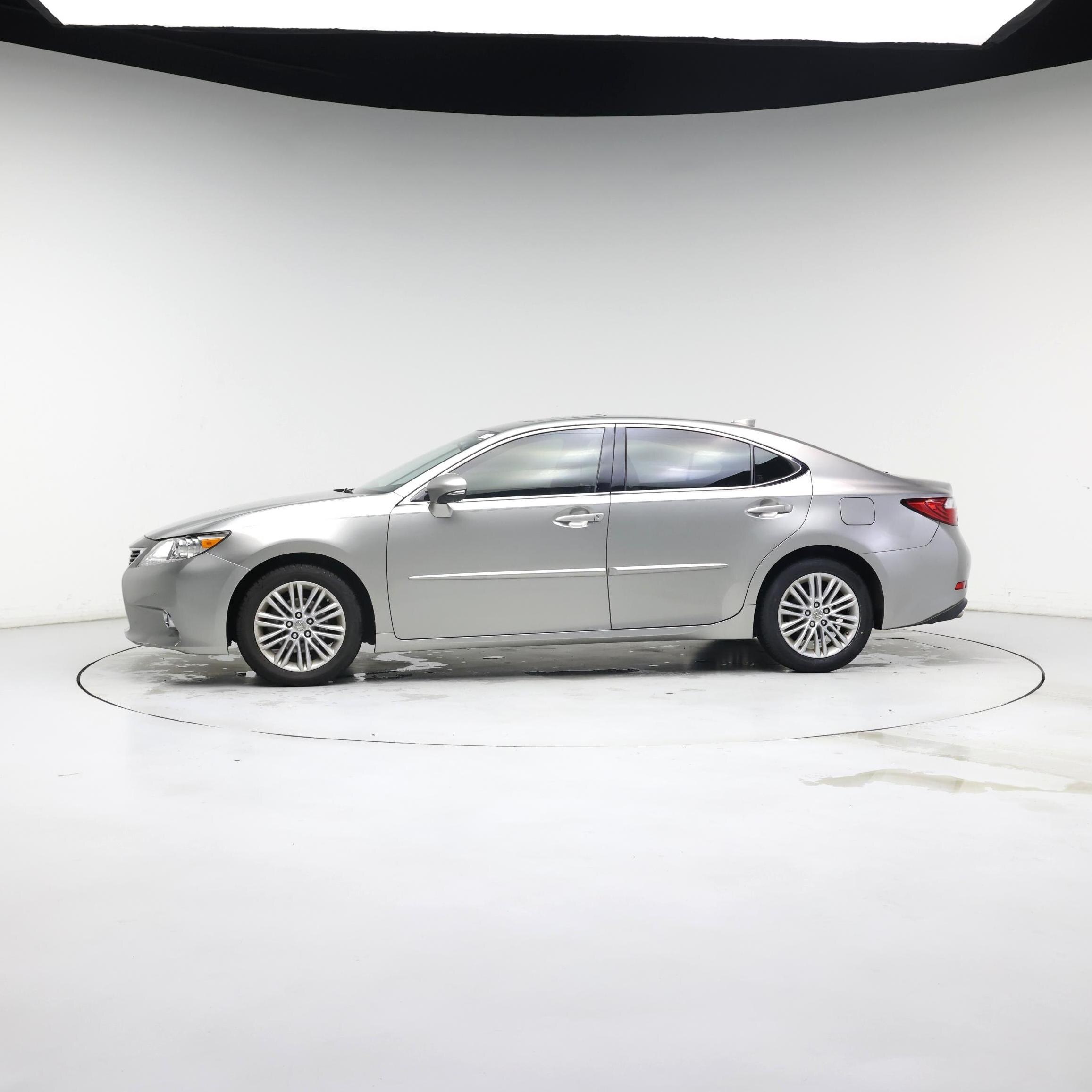 Thumbnail: 2015 Lexus ES - 3
