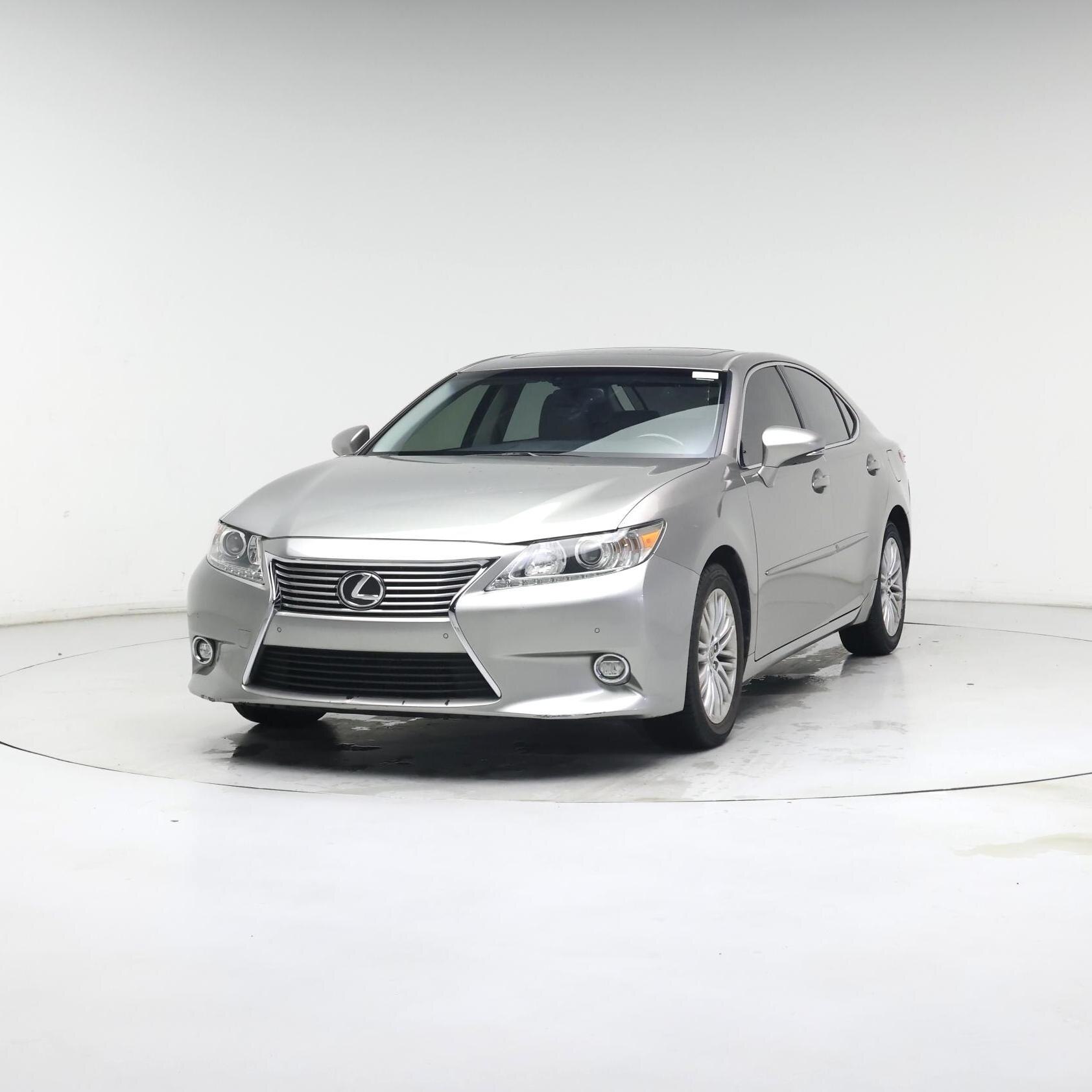 Thumbnail: 2015 Lexus ES - 4