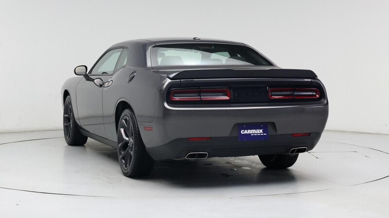 2022 Dodge Challenger SXT 2