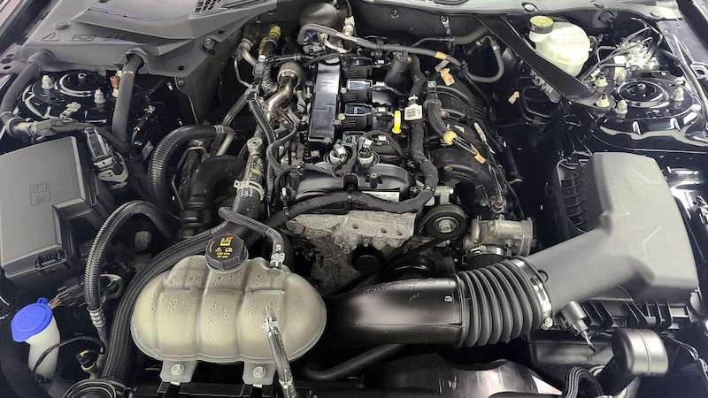 2022 Ford Mustang  21